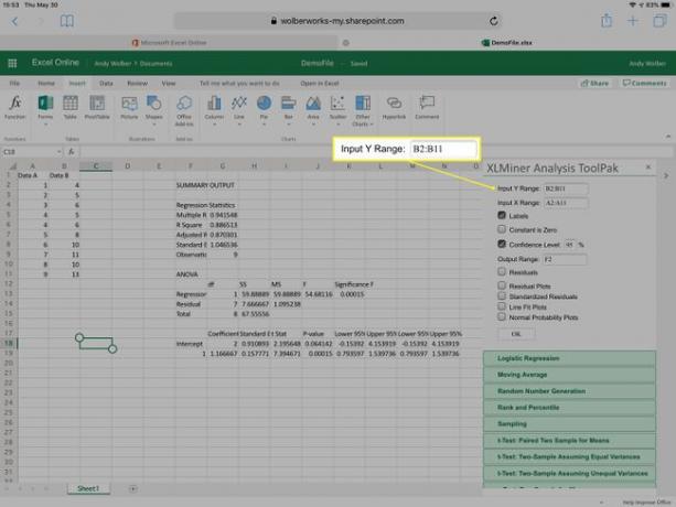 Lineare Regressionsfelder, die im XLMiner Analysis ToolPak mit hervorgehobenem Eingabe-Y-Bereich angezeigt werden