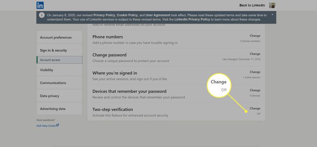 Страница Линкедин безбедносних подешавања са истакнутом верификацијом у два корака