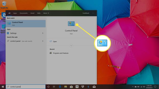 Windows 10 con la aplicación Panel de control resaltada