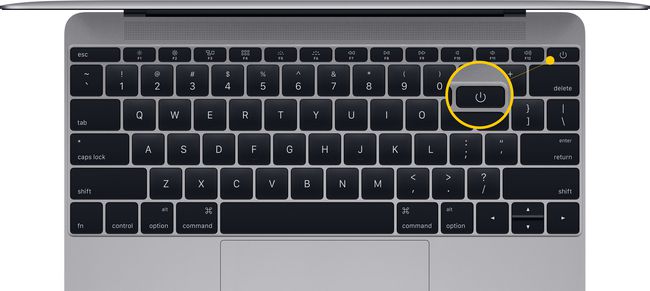 キーボードの右上隅にあるMacBookの電源ボタン