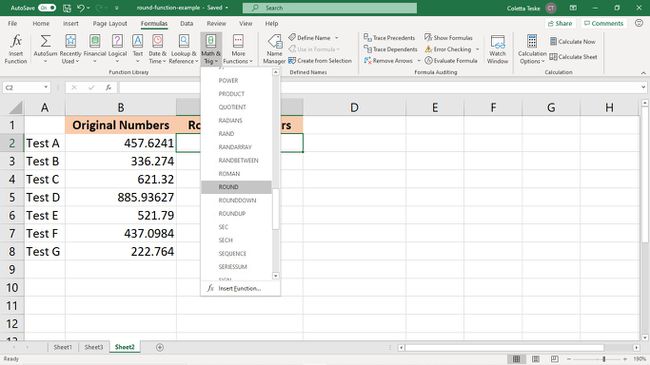 Die Registerkarte Formeln in Excel mit ausgewählter Funktion RUNDEN