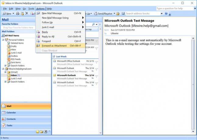 Outlook 2007 mit Aktionsmenü und ausgewählter Option Weiterleiten als Anhang