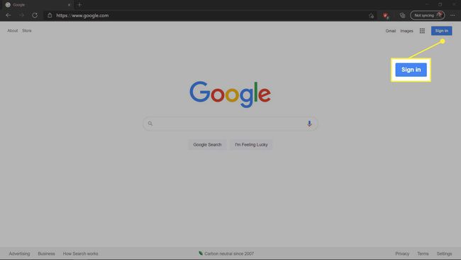 La página de inicio de Google con el botón Iniciar sesión resaltado.