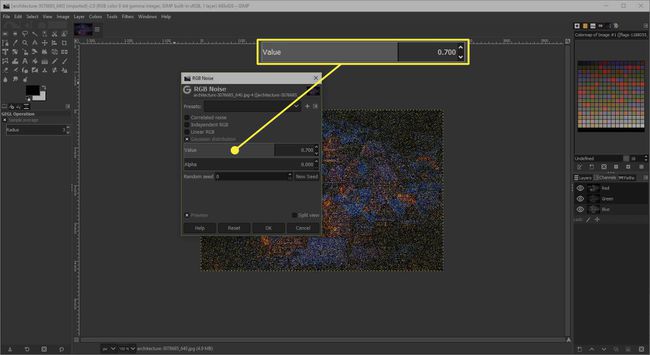 Değer kaydırıcısının vurgulandığı GIMP'nin RGB Gürültü penceresinin ekran görüntüsü