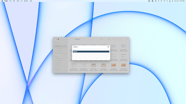 تم تمييز المكتبة في Finder Go to Folder.