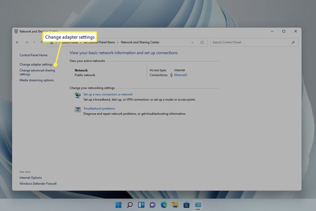 Zmień ustawienia adaptera w centrum sieci i udostępniania systemu Windows 11