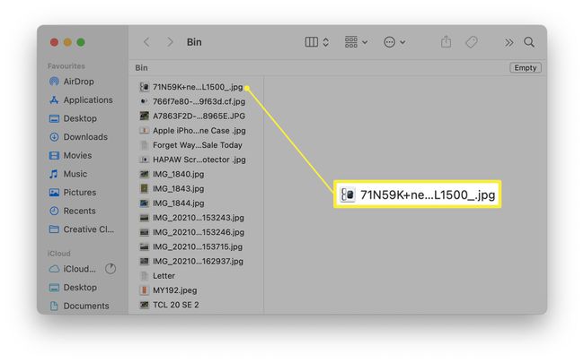 削除されたアイテムが強調表示されたMacOSのゴミ箱