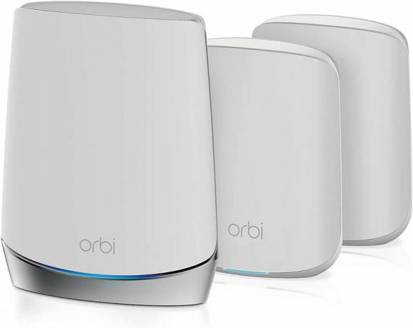 Netgear Orbi Tüm Ev Üç Bantlı Örgü WiFi 6 Sistemi.