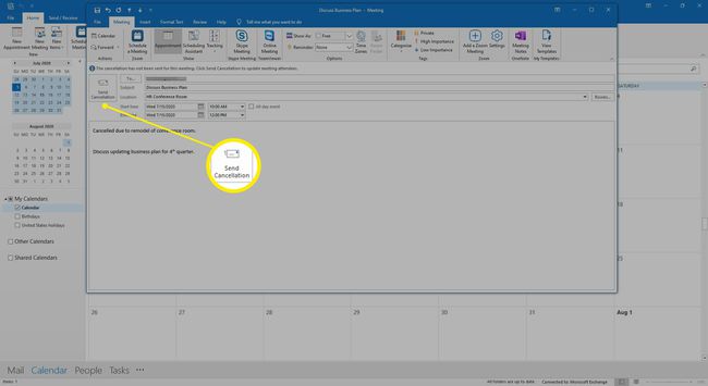 „Outlook“ kalendoriaus susitikimo atšaukimo pranešimas, kuriame rodomas atšauktas susitikimas.