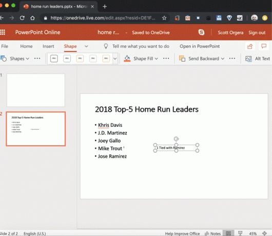 екранна снимка на бележка под линия в ход в PowerPoint Online