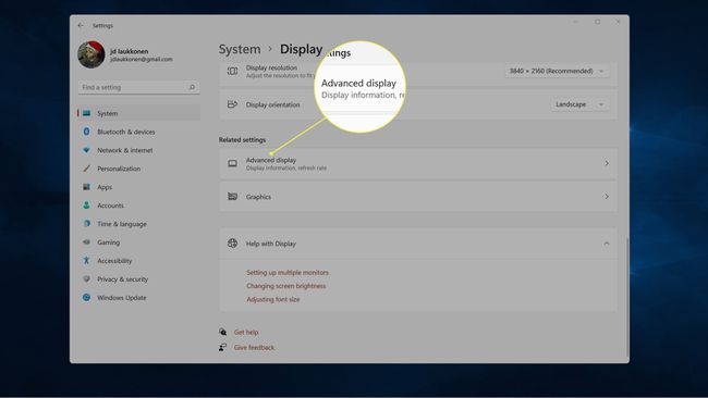 Windows 11 설정에서 강조 표시된 고급 디스플레이.