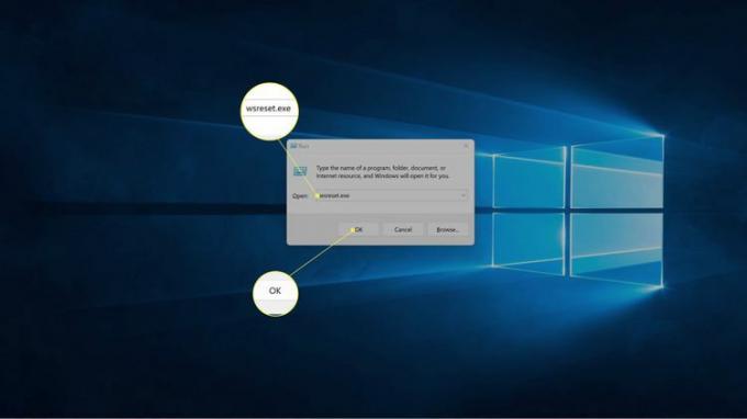OK podświetlone w oknie dialogowym Uruchom systemu Windows 11. 