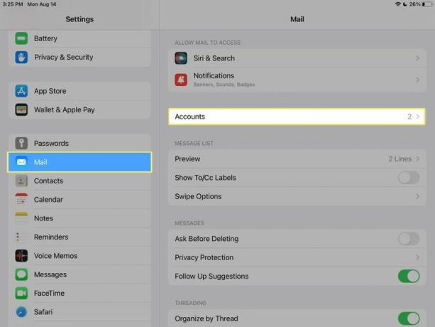 'Mail' และ 'Accounts' ถูกไฮไลท์ไว้ในการตั้งค่า Mail บน iPad