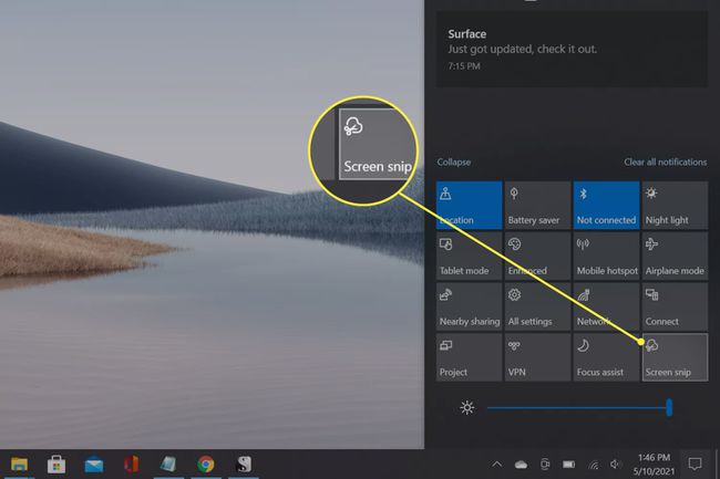Centrul de notificare Windows 10 cu țiglă Screen Snip evidențiată