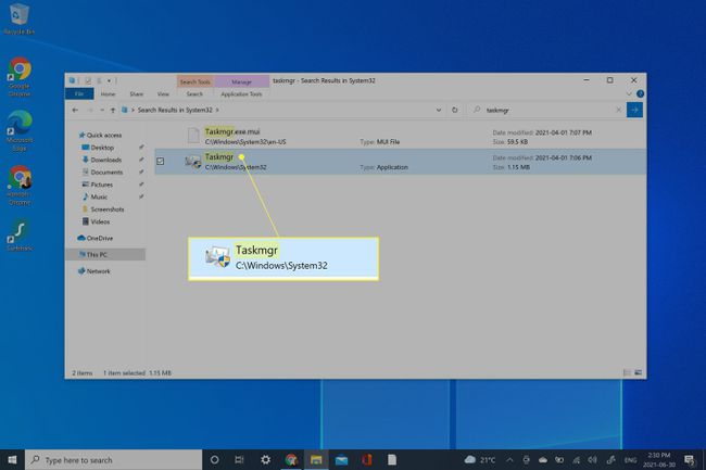 Taskmgr rakendus on Windows 10 System 32 kaustas esile tõstetud