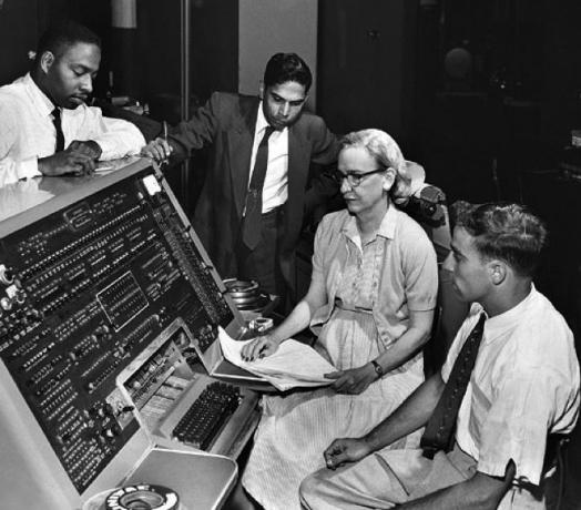 Grace Hopper de Space.com