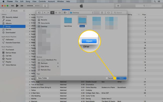 MacのiTunesで強調表示されている[開く]ボタン