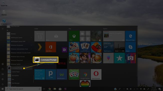 Windows 10'da Başlat menüsündeki Windows Sistem klasöründeki Komut İstemi menü öğesi