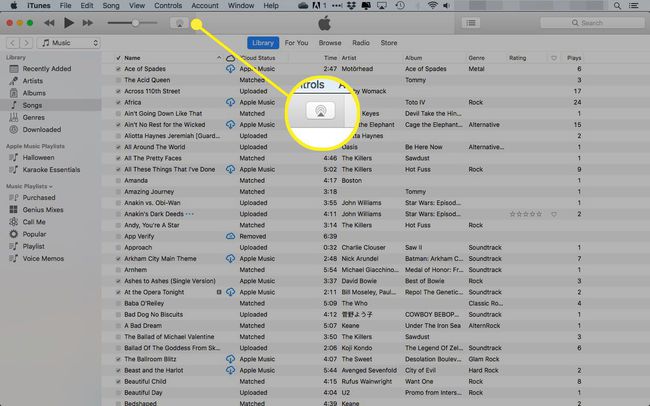 AirPlayアイコンが強調表示されたMac上のiTunes