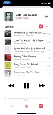 Captura de tela do aplicativo iOS Music mostrando Up Next