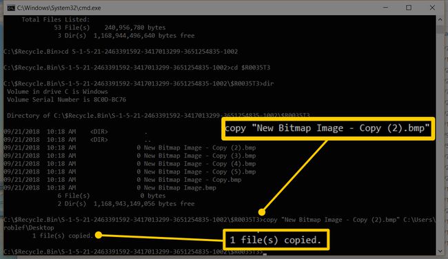 Kopya komutunu ve dosya sonucunu gösteren Windows Komut İstemi'nin ekran görüntüsü