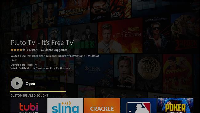 Przycisk Otwórz podświetlony na ekranie aplikacji Pluto TV na karcie Amazon Fire TV Stick.