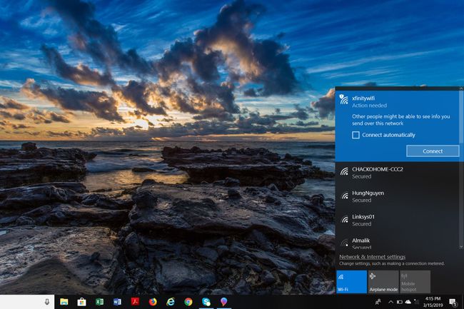 Łączenie z siecią bezprzewodową Xfinity WiFi Hotspot na komputerze z systemem Windows.