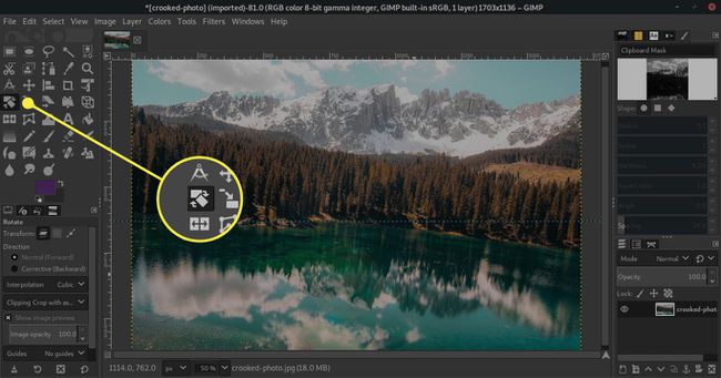 Döndürme Aracı vurgulanmış olarak bir GIMP ekran görüntüsü