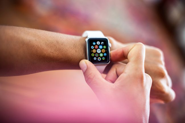 Apple Watch 38 mm nerūsējošā tērauda balts sporta pulkstenis