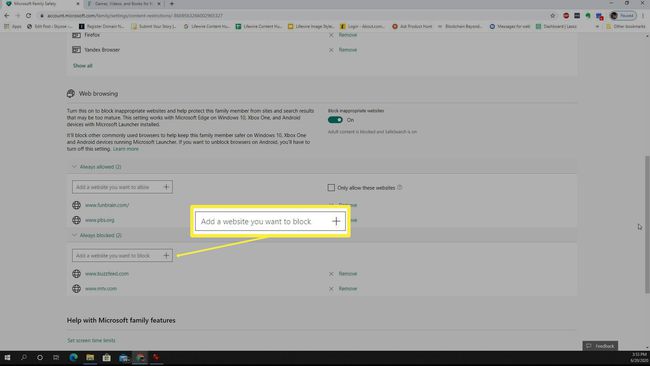 Snímek obrazovky blokování webových stránek v Microsoft Family Safety.
