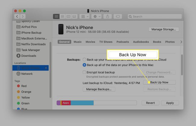 MacのiPhoneバックアップで強調表示されているバックアップ。