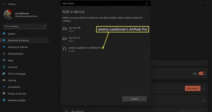 Windows 11 장치 추가 메뉴에서 강조 표시된 Jeremy Laukkonen의 AirPods Pro