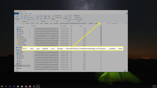 Snímek obrazovky se soubory Windows Spotlight