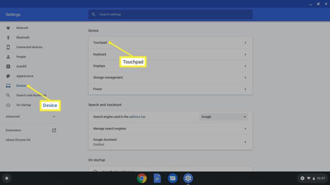 Chromebook-apparaatinstellingen met Touchpad gemarkeerd