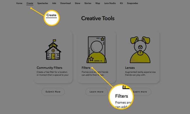 Captură de ecran a Snapchat.com, evidențiind butonul Creare și filtre