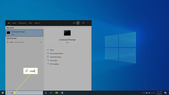 Hledání příkazového řádku ve Windows 10.