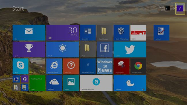 Vyberte lupu v nabídce Start systému Windows 8.