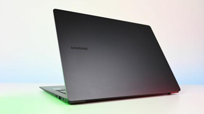 14-palčni prenosni računalnik Samsung Galaxy Book3 Pro (2023)