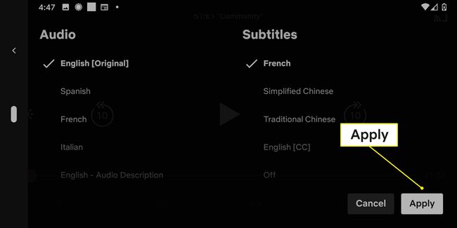Opțiuni de subtitrare în aplicația Netflix cu Aplicați evidențiat
