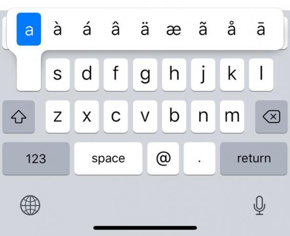 captura de tela: acentos no teclado do iPhone