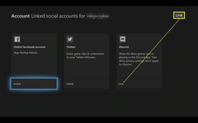 XboxOneのリンクされたソーシャルアカウントの設定とDiscord-リンクが強調表示されています