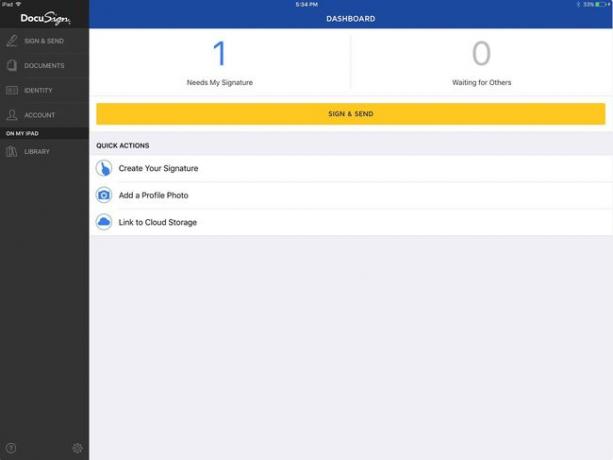 صورة لتطبيق DocuSign على iPad