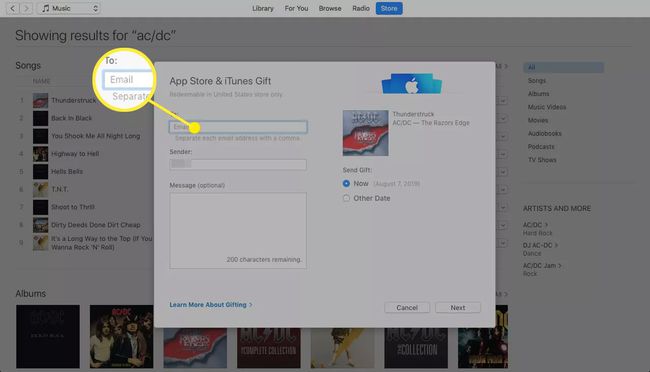 Zaslon App Store in iTunes Gift z označenim poljem za e-pošto