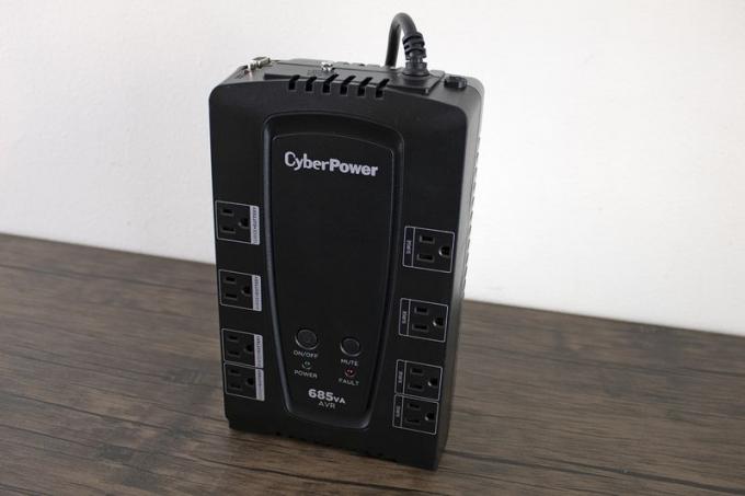 Sistema UPS Cyberpower CP685AVRG AVR
