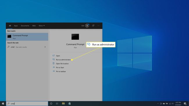 Käivitage käsuviiba administraatorina opsüsteemis Windows 10.