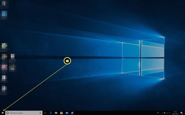 Windows 10 töölaud koos esiletõstetud menüüga Start