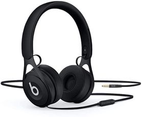 Beats EP žične slušalke na ušesih