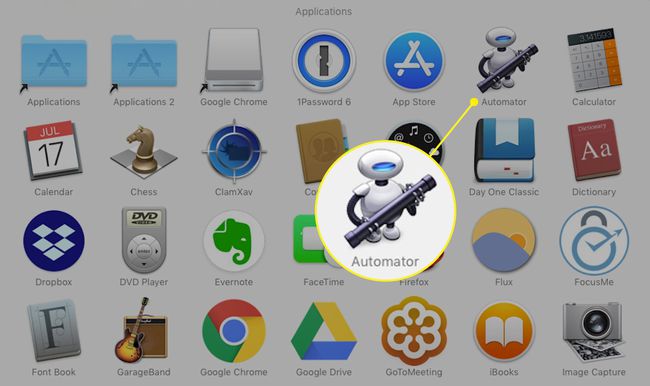 مجلد التطبيقات على جهاز Mac مع تمييز رمز Automator