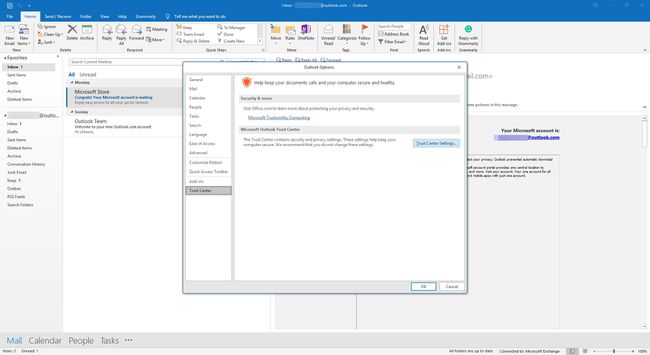 Usalduskeskuse sätete valiku valimine Outlookis.