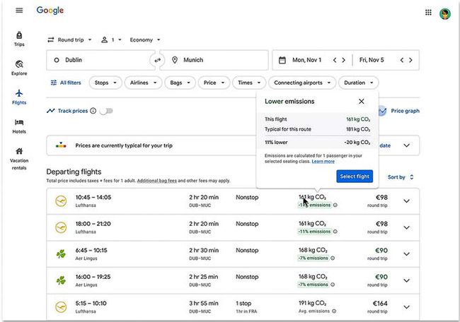 Der Nutzer eines Google-Flugs sortiert die Suchergebnisse, um Flüge mit geringeren CO2-Emissionen zu sehen